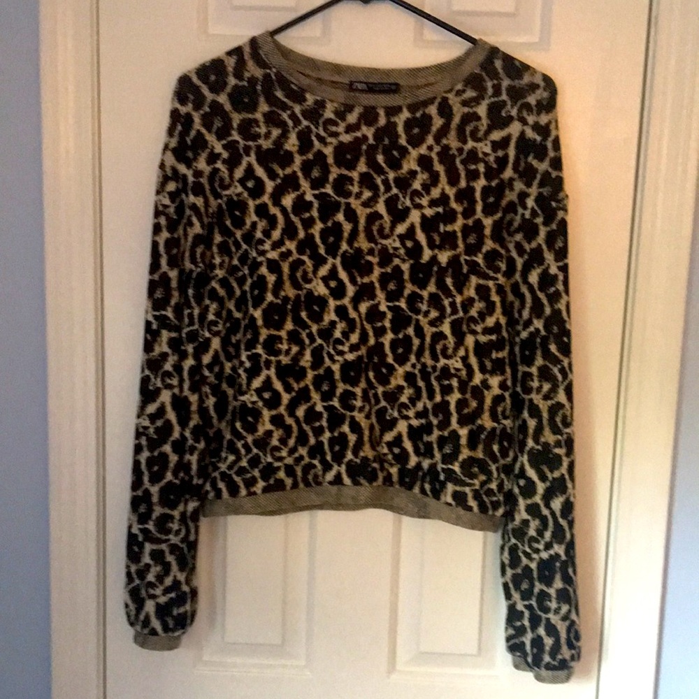 Zara leopard print short jumper with bell sleeves